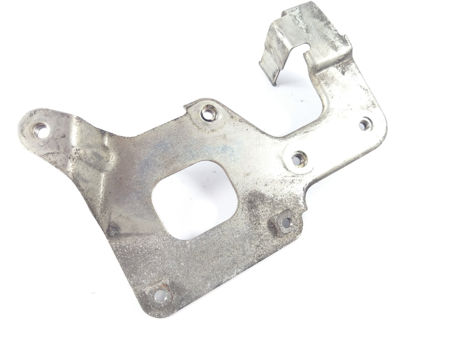 Honda NTV 650 RC33 - Holding List