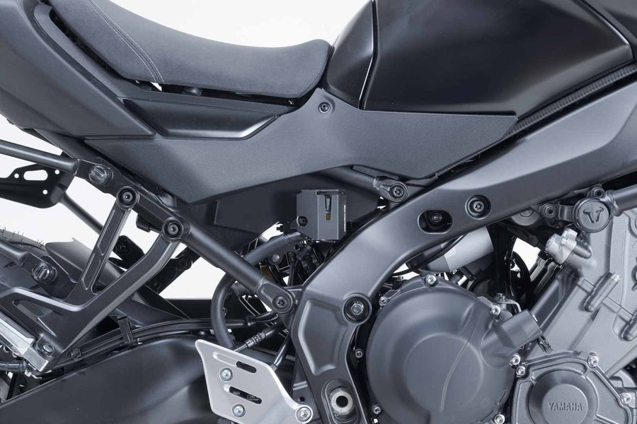 Yamaha Tracer 9 Y-AMT [2025] - Ochrana nádržky brzdové kapaliny - obrázek 1
