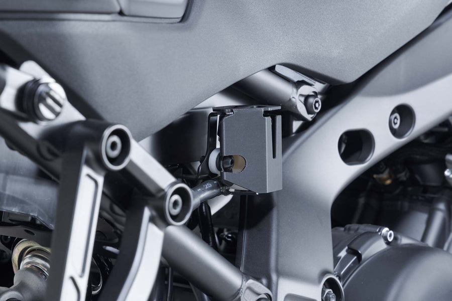 Yamaha Tracer 9 Y-AMT [2025] - Ochrana nádržky brzdové kapaliny - obrázek 2