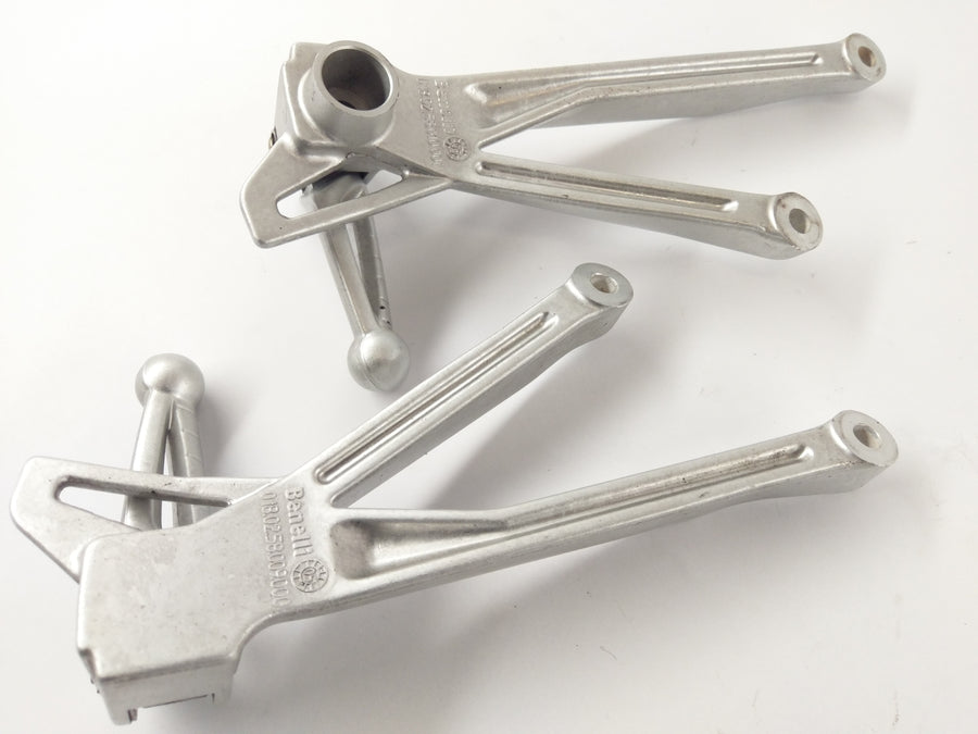 Benelli TNT 1130 Sport [2002] - Pedia's Footrests vlevo a vpravo