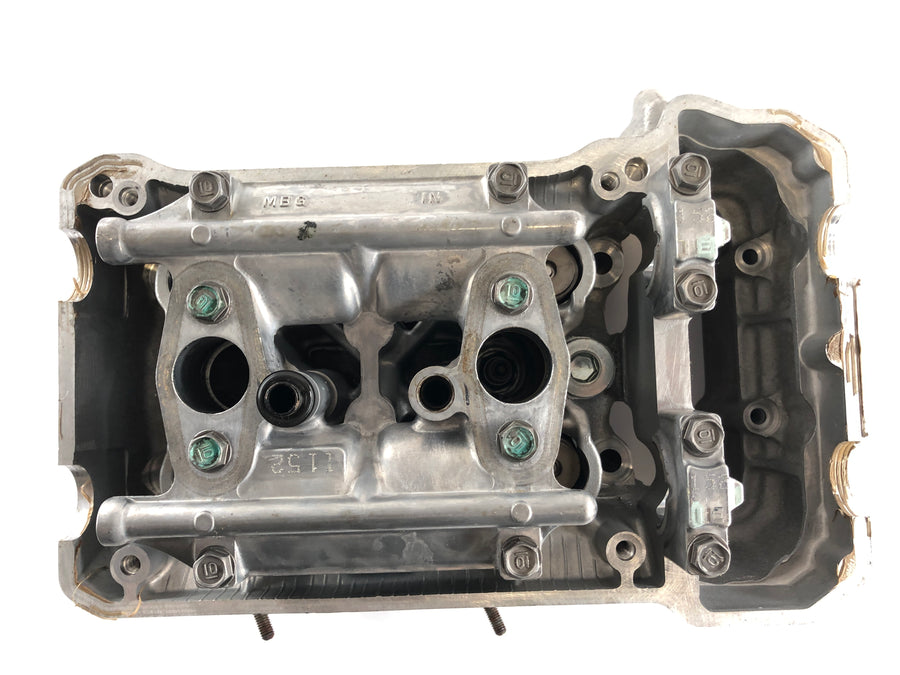Honda VFR 800 Fi RC46 [2000] - Hlava válce