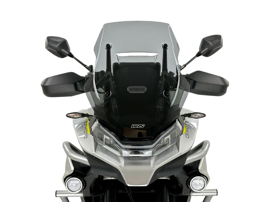 CF Moto 800 MT Sport [2022–2026] – Standardní čelní sklo – Pohled 4
