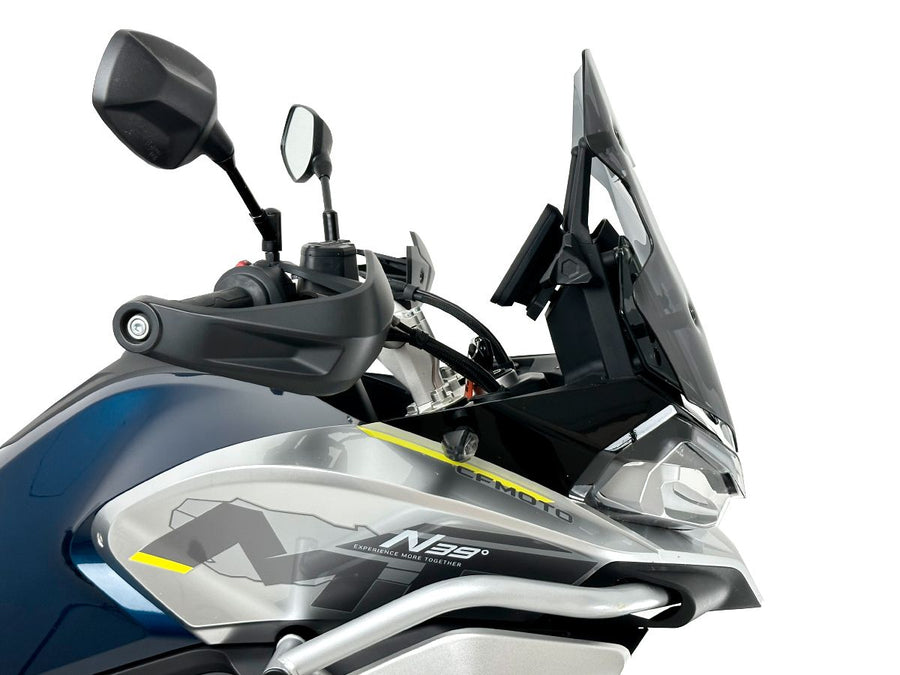 CF Moto 800 MT Sport [2022–2026] – Standardní čelní sklo – Pohled 7