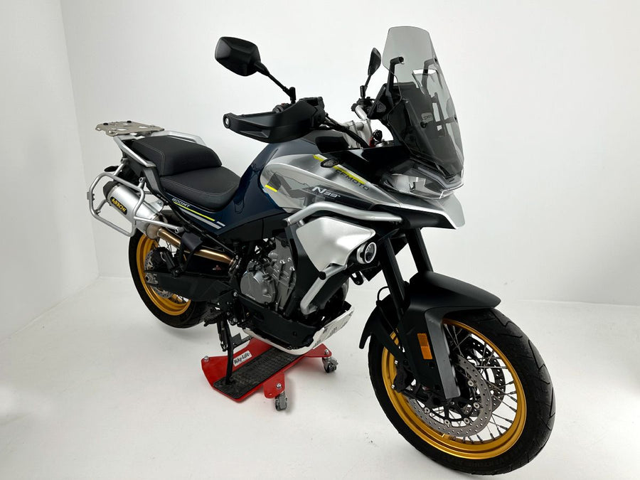 CF Moto 800 MT Sport [2022-2026] - Standardní čelní sklo - pohled 11